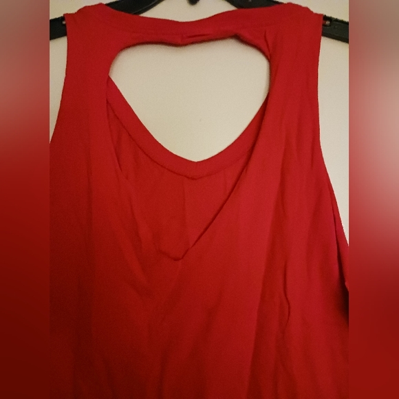 Custom cut red queen Alice in Wonderland tshirt - Picture 5 of 5